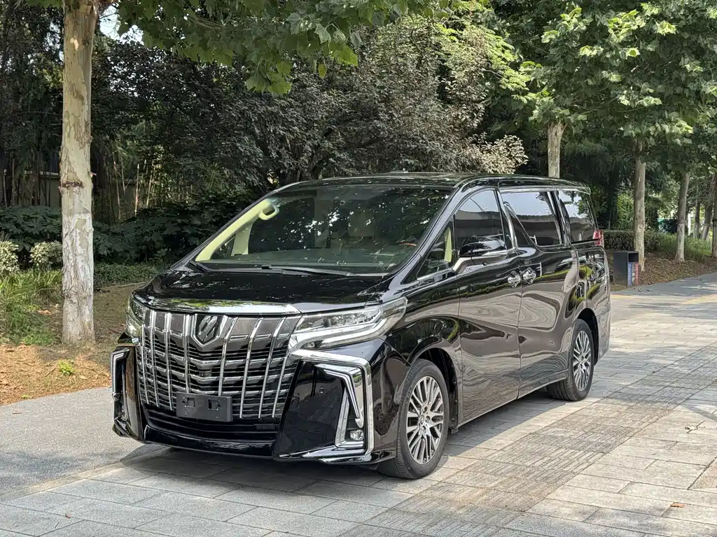 Toyota Alphard 2015 — фото 1
