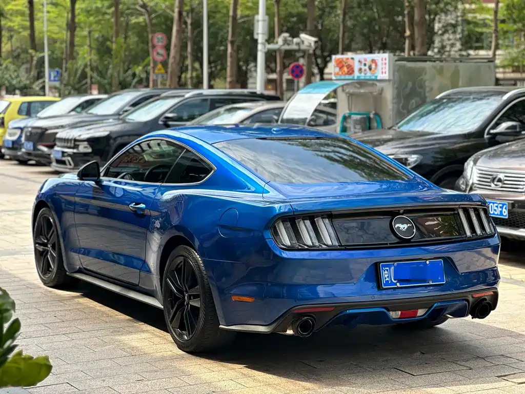 Ford Mustang 2017 — фото 6
