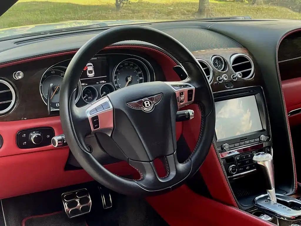 Bentley Continental 2014 — фото 11