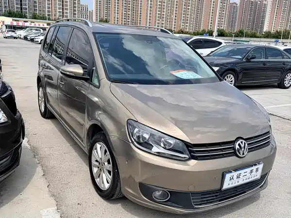 Volkswagen Touran 2015