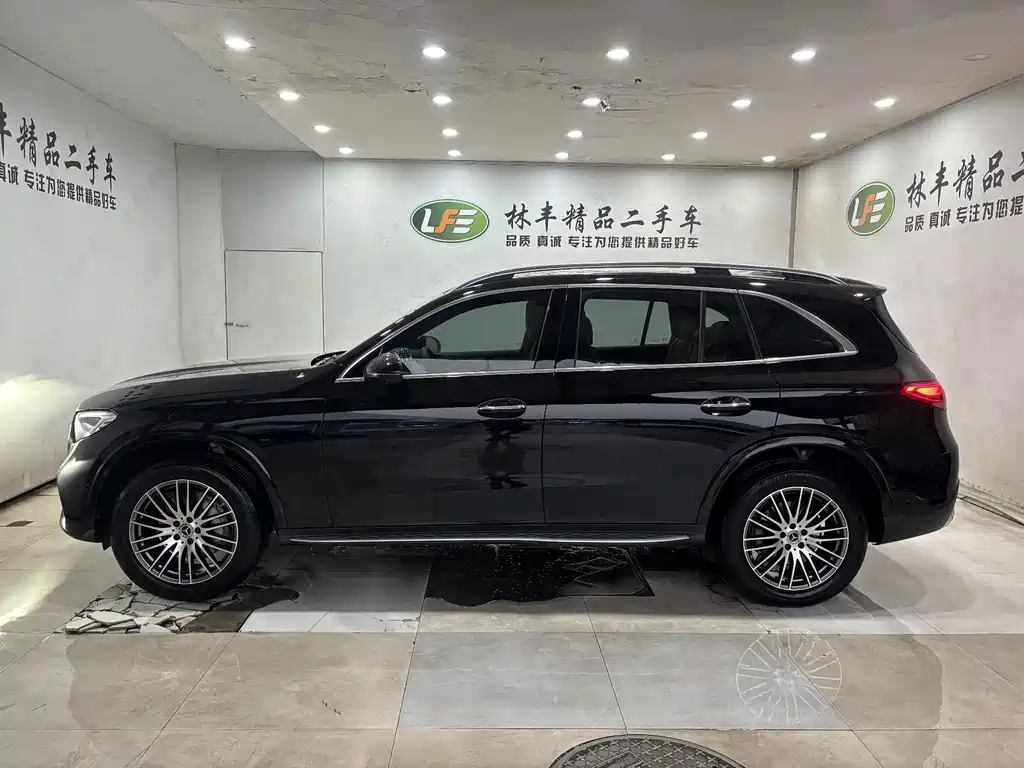 Mercedes-Benz GLC 2023