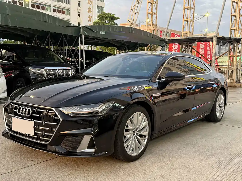 Audi A7L 2023 — фото 1