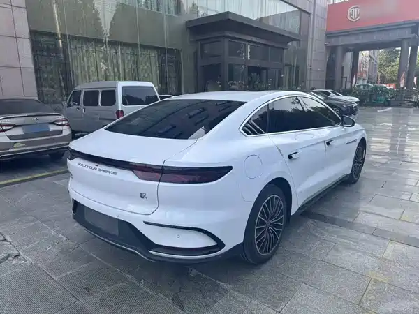 BYD Han 2024