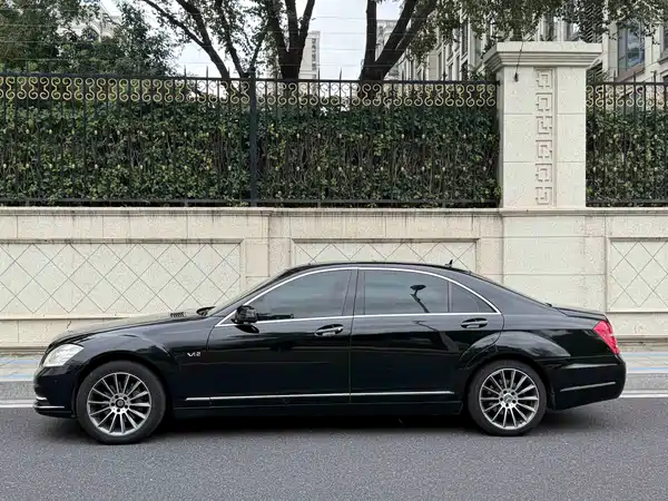 Mercedes-Benz S-Class 2008