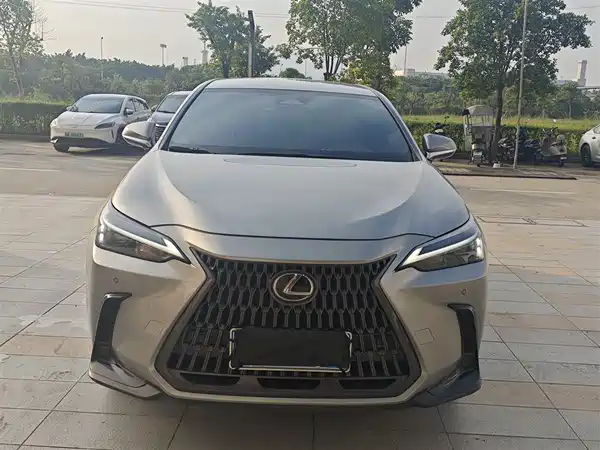 Lexus NX 2024