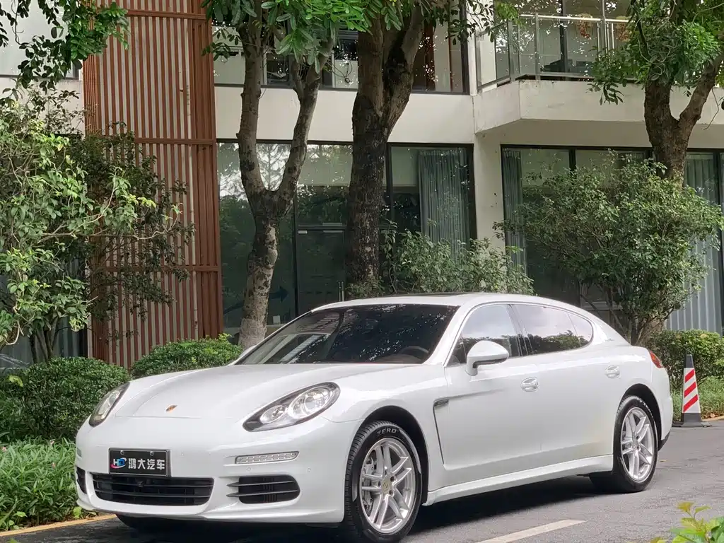 Porsche Panamera 2015 — фото 1