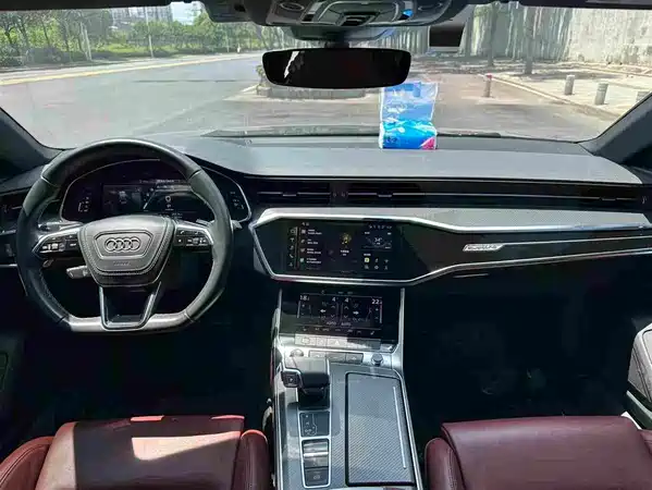 Audi A7L 2024