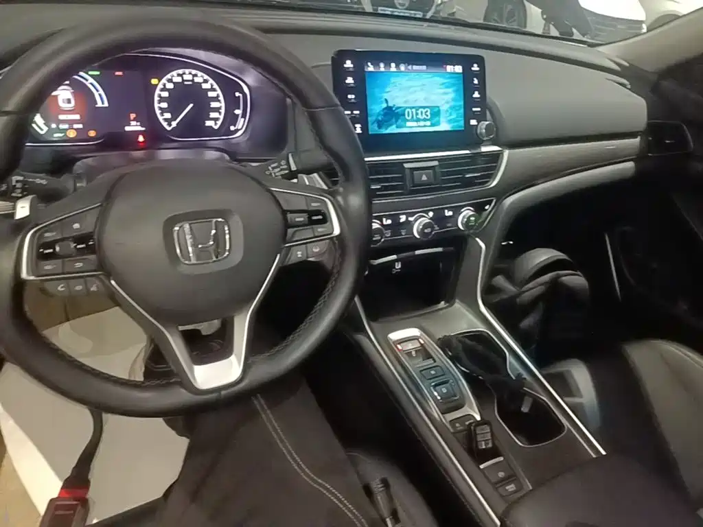 Honda Accord 2021 — фото 10