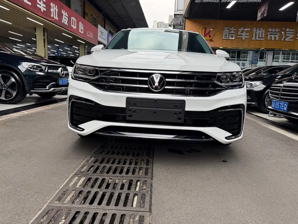 Volkswagen Tiguan L 2024