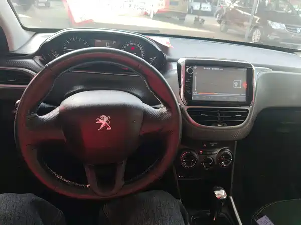 Peugeot 2008 2016