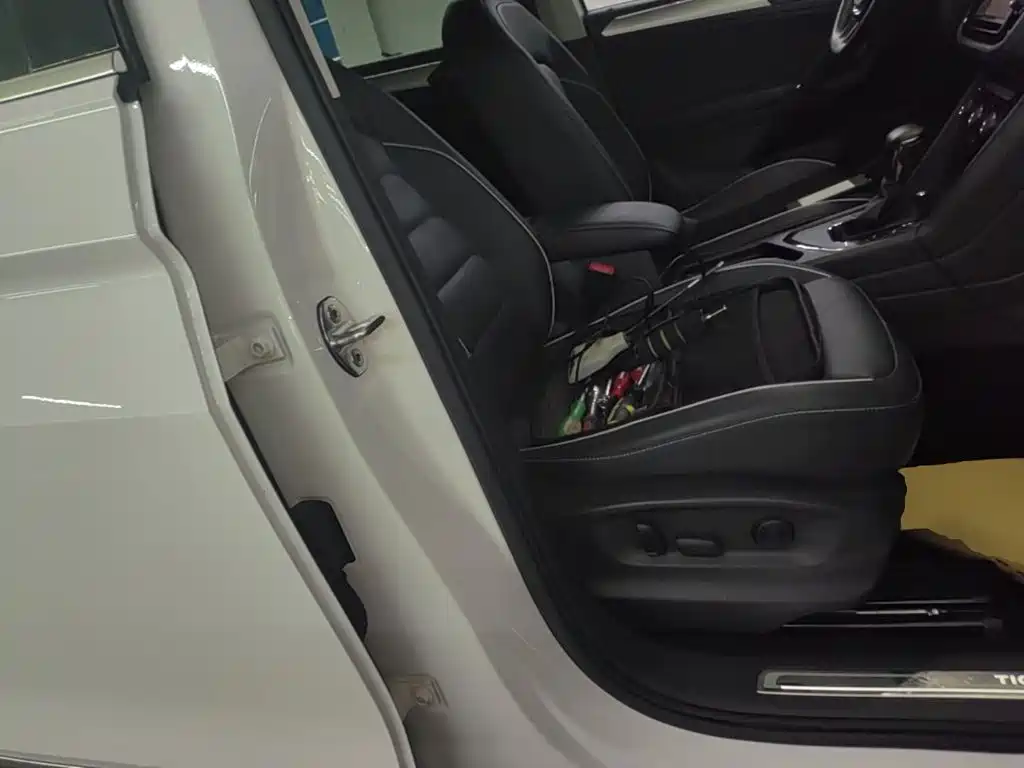 Volkswagen Tiguan L 2017 — фото 25