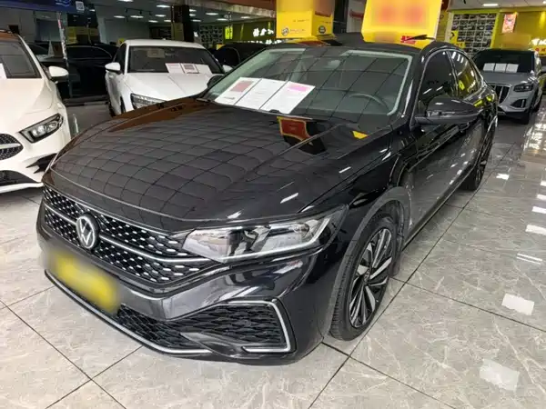 Volkswagen Passat 2022
