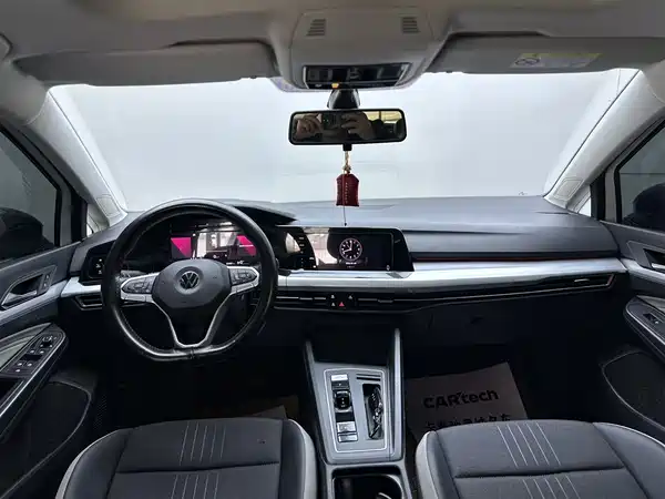 Volkswagen Golf 2023