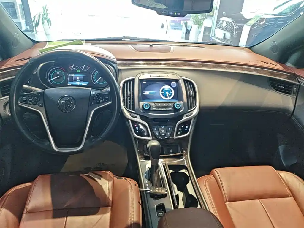 Buick LaCrosse 2016 — фото 10