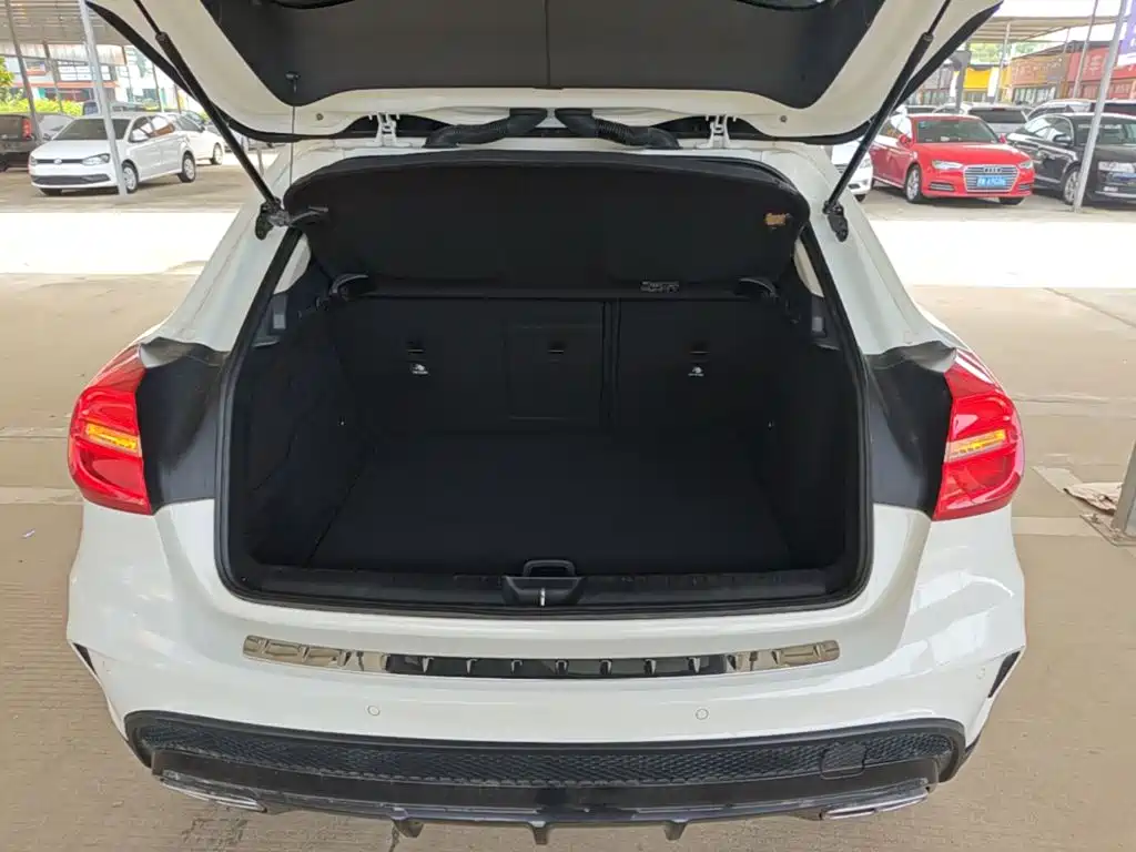 Mercedes-Benz GLA 2016 — фото 19