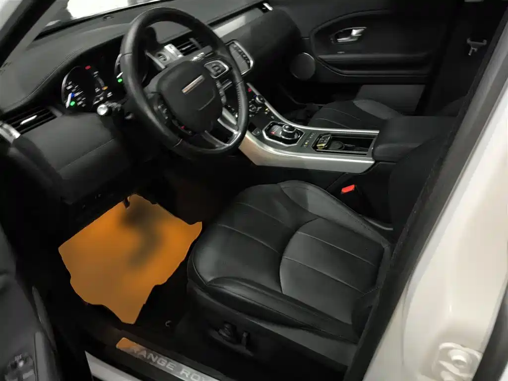 Land Rover Evoque 2017 — фото 11
