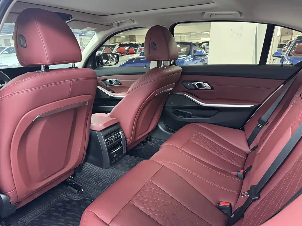 BMW 3 Series 2024