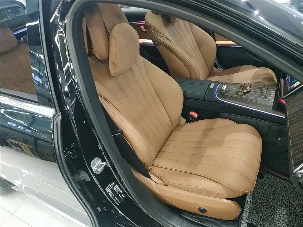 Mercedes-Benz E-Class 2024 — фото 20