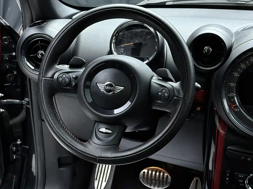 MINI JCW COUNTRYMAN 2015 — фото 3