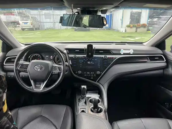 Toyota Camry 2019