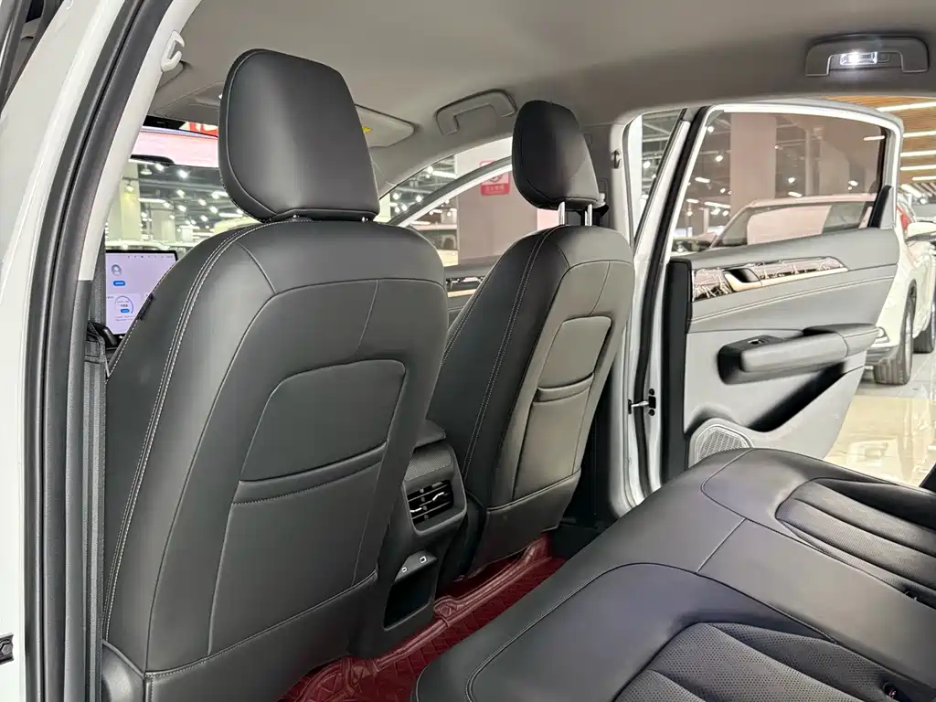 Wuling Starlight 2025 — фото 8