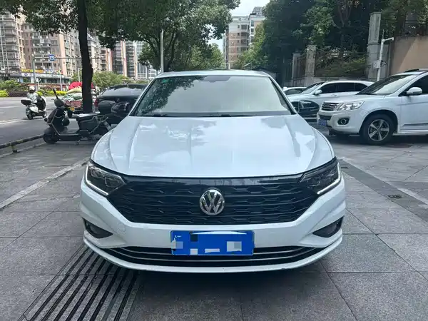 Volkswagen Sagitar 2021