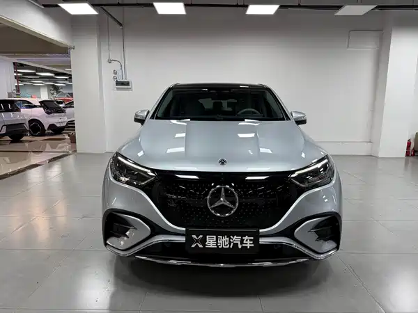 Mercedes-Benz EQE SUV 2025