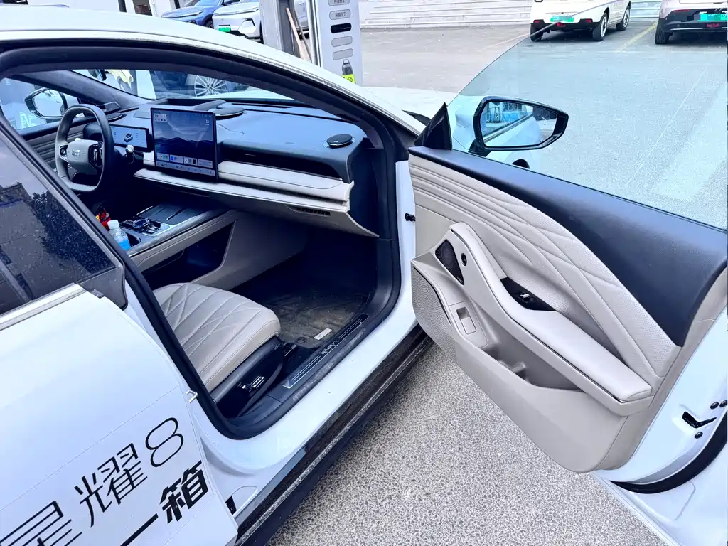 Geely Galaxy Starshine 8 2025 — фото 5