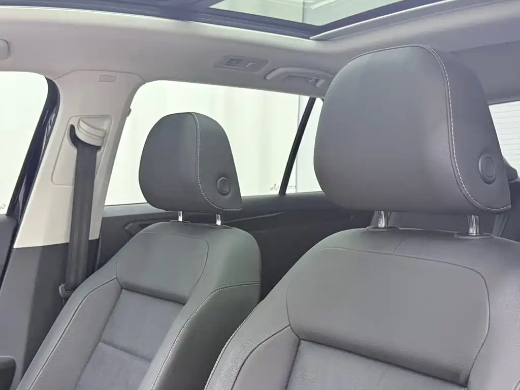 Volkswagen T-Roc 2022 — фото 16