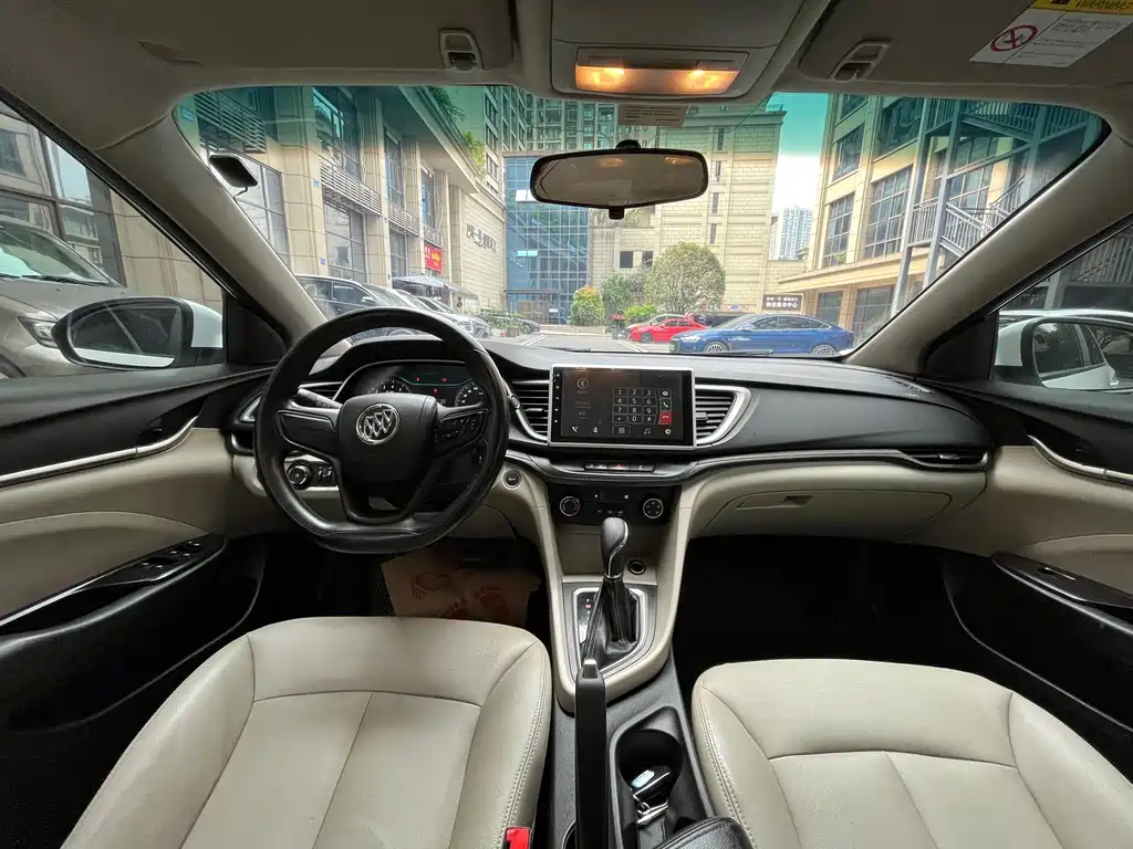 Buick Excelle 2017 — фото 12