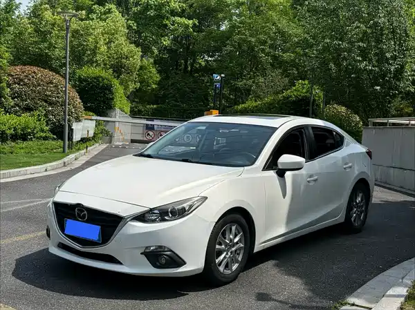 Mazda 3 Axela 2014