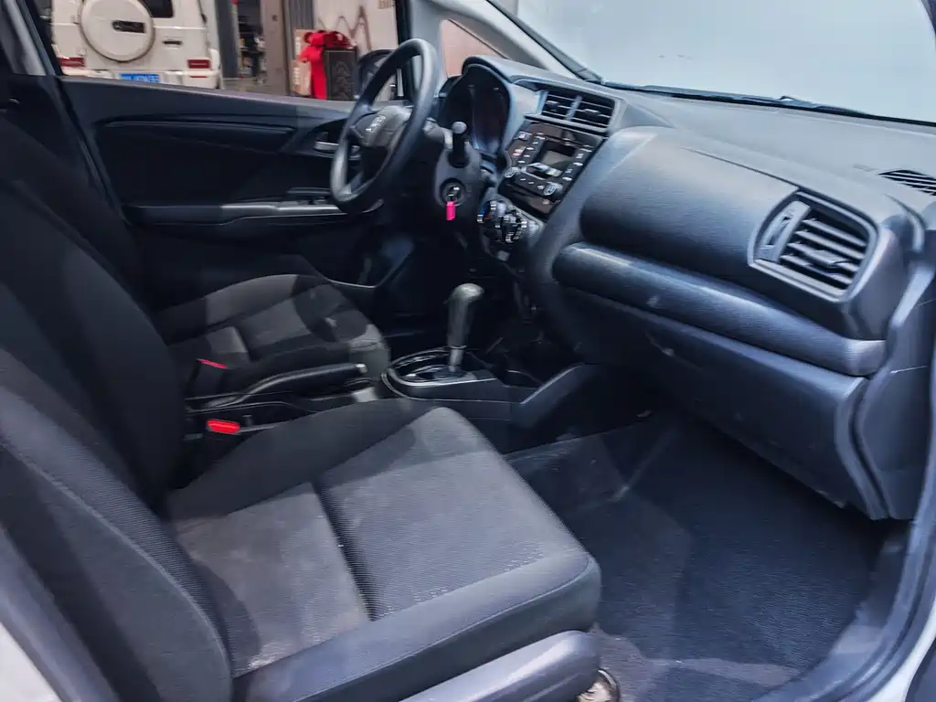 Honda Fit 2018 — фото 12