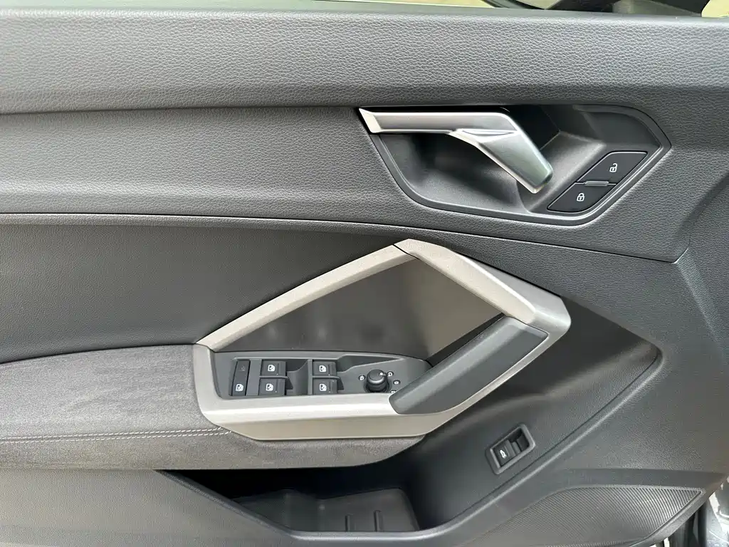 Audi Q3 2022 — фото 12