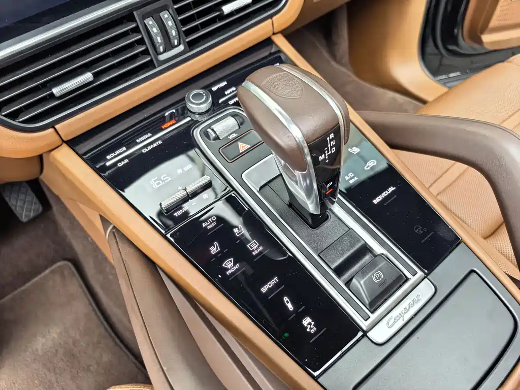 Porsche Cayenne 2023 — фото 15