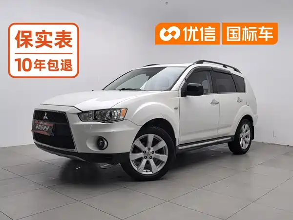 Mitsubishi Outlander 2012