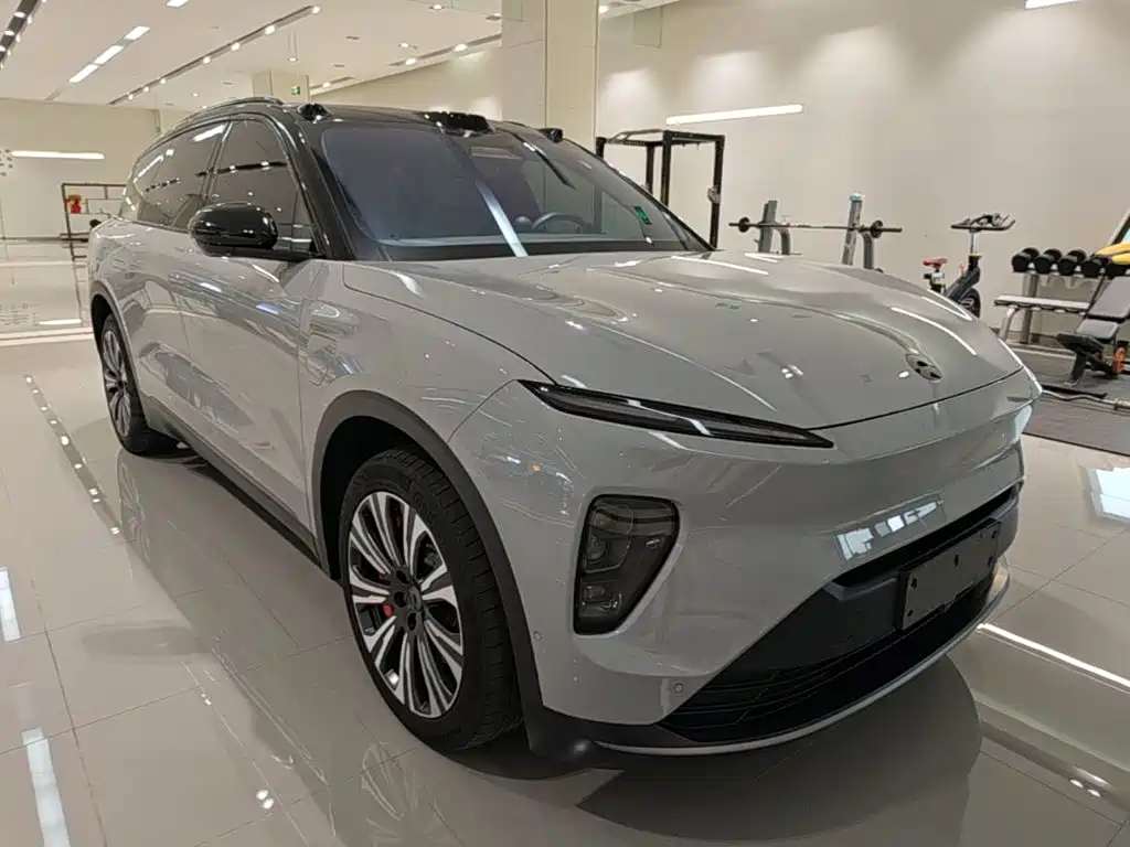NIO ES8 2023