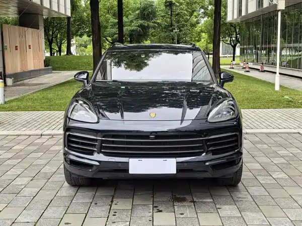 Porsche Cayenne 2023