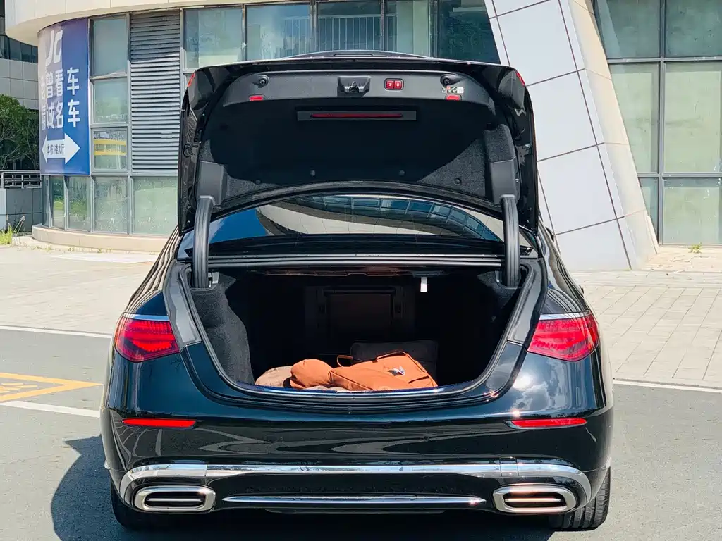 Mercedes-Benz Maybach S-Class 2023 — фото 11