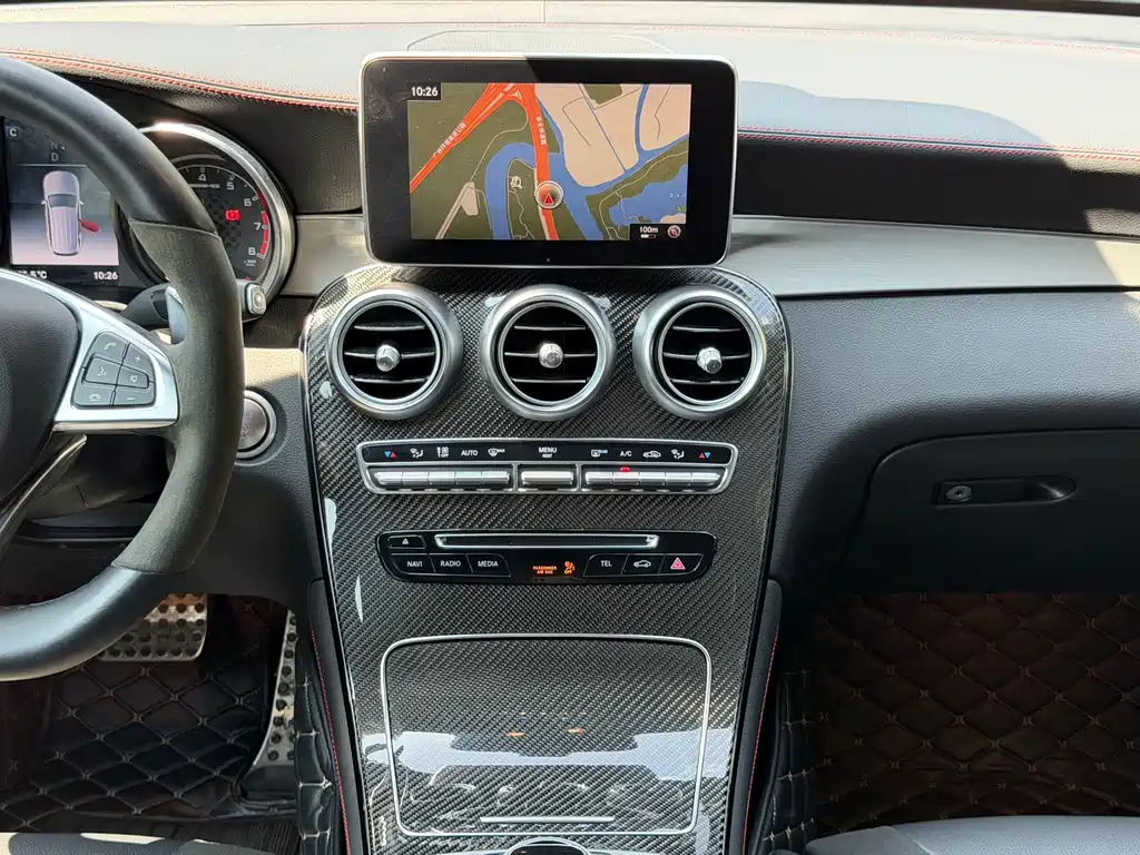 Mercedes-Benz GLC AMG 2019 — фото 19