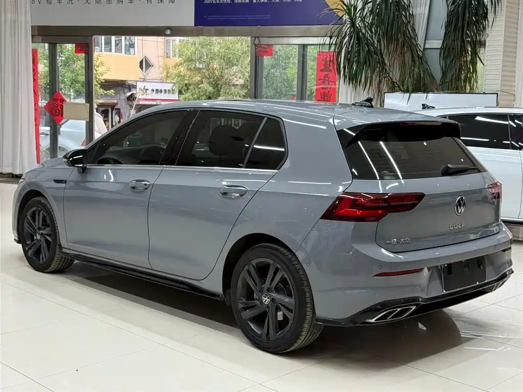 Volkswagen Golf 2023