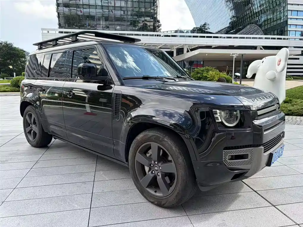 Land Rover Defender 2023