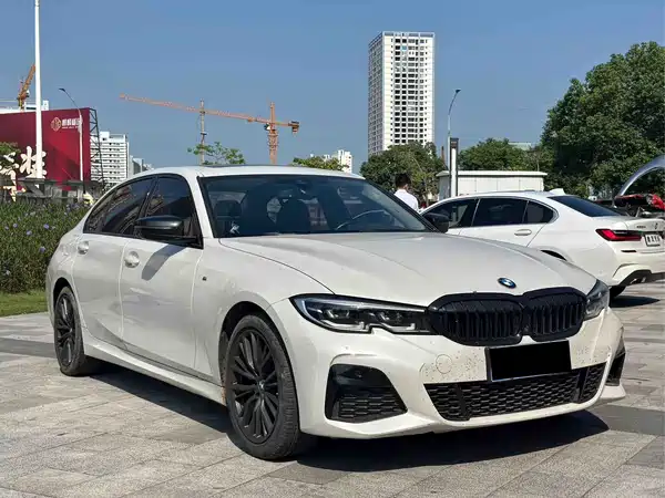 BMW 3 Series 2021