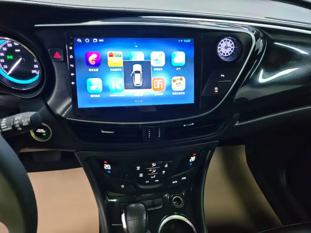 Buick Envision Plus 2017 — фото 13