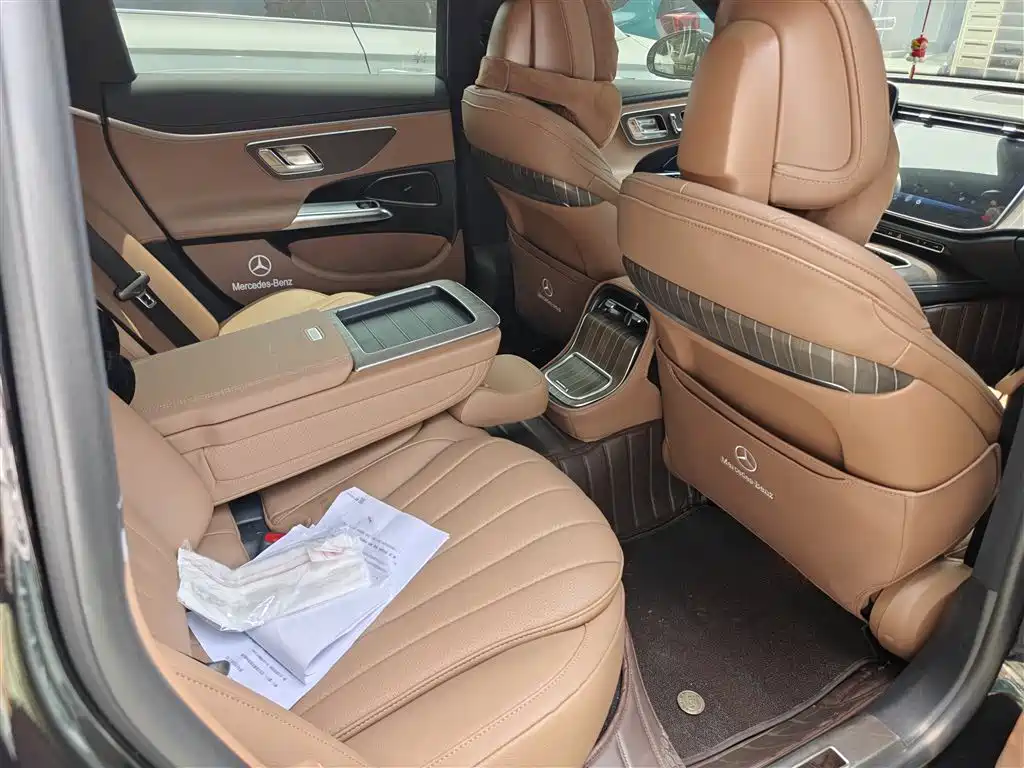 Mercedes-Benz E-Class 2024