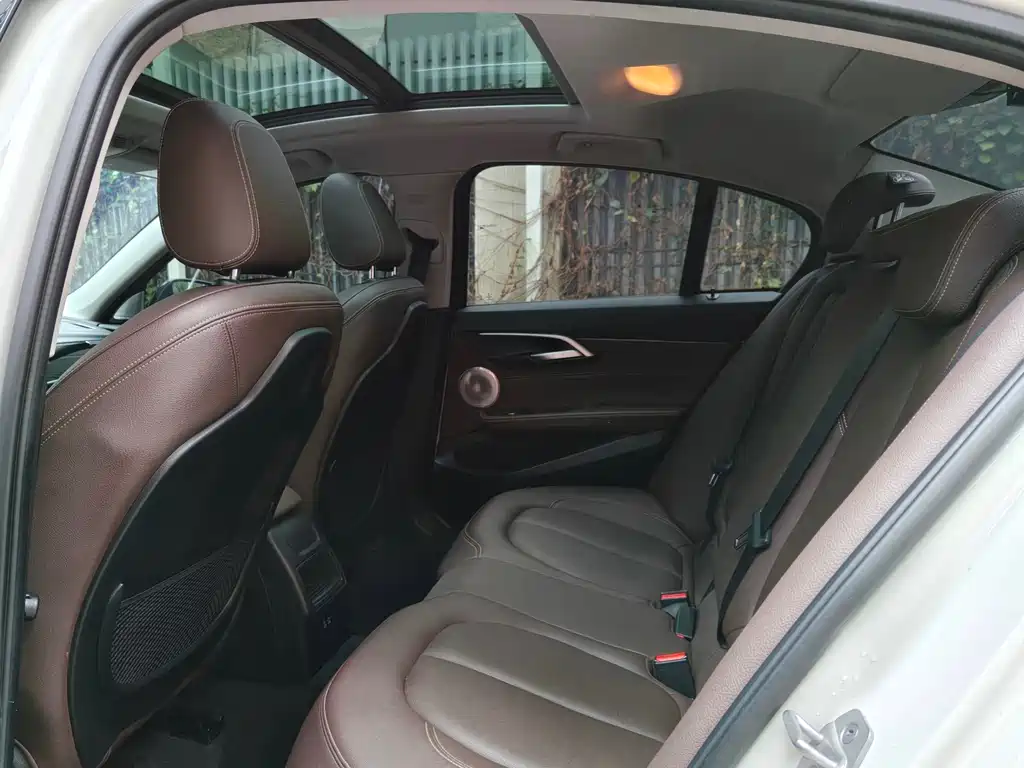 BMW 1 Series 2021