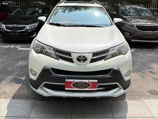 Toyota RAV4 2015