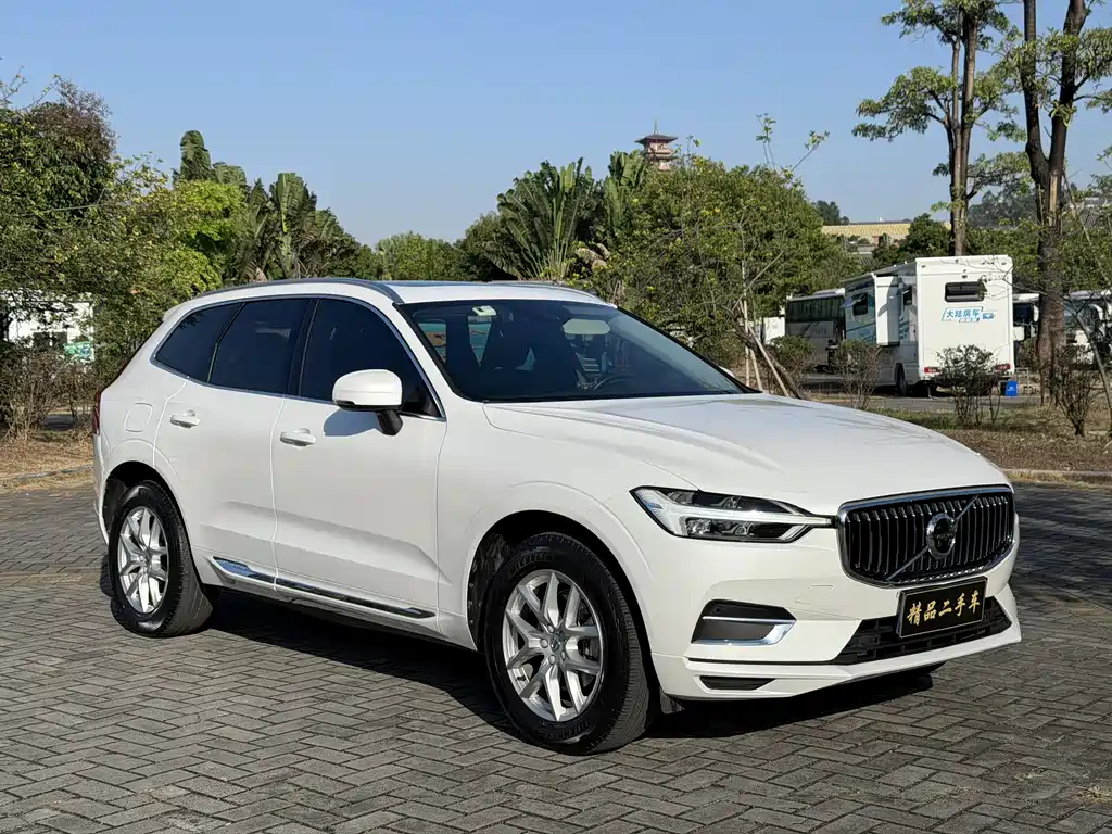 Volvo XC60 2019 — фото 3