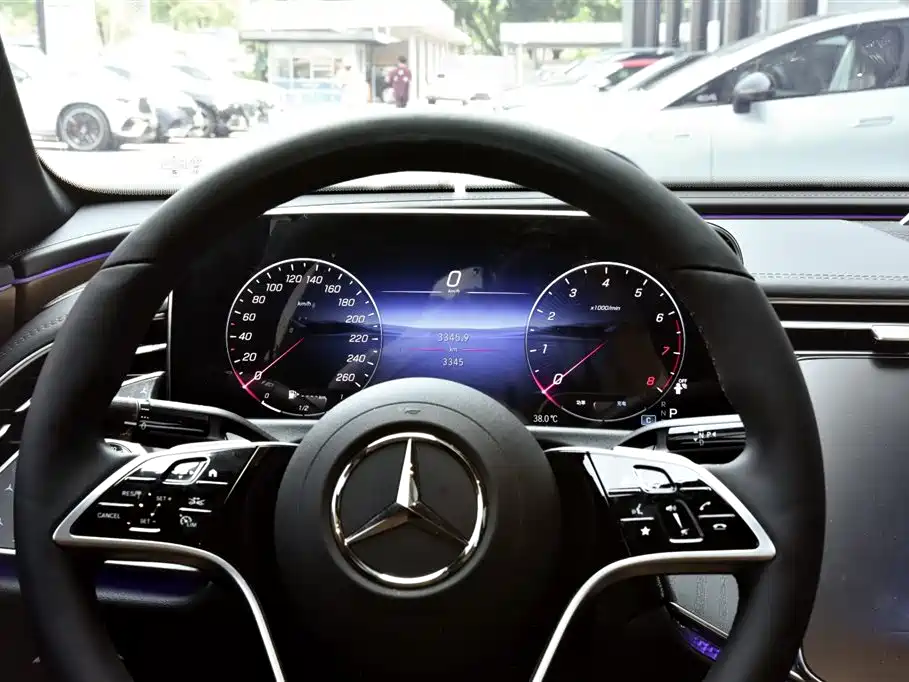 Mercedes-Benz E-Class 2026 — фото 20