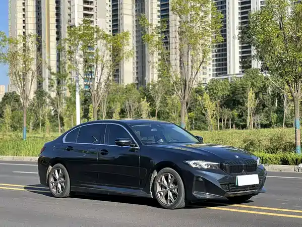 BMW i3 2023