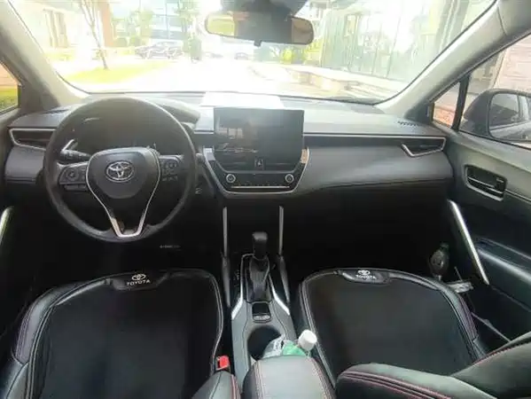 Toyota Frontlander 2025